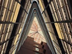 -上海虹桥中心爱琴海亚朵S酒店