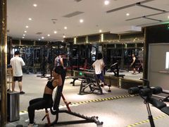 -银吉姆健身(恒隆馆)