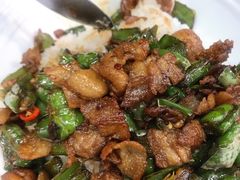 回锅肉盖浇饭-弄堂咪道-饭香·面香·馄饨香(兴梅店)