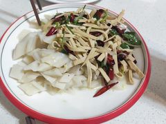 -鲁南仔·滕州炒鸡(经三路店)