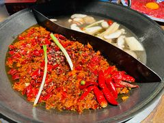 鸳鸯锅红汤配菌汤锅-萍姐火锅·公路夜市(武汉首店)