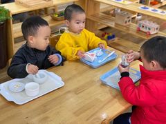 -瑞恩宝感统训练·语言提升·蒙氏托育中心