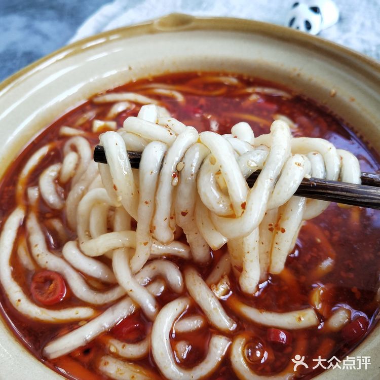 两块钱成本，在家就能做酸辣土豆粉，比买来的还好吃