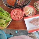 今天火锅吃撑了，超满足