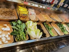 -黑金·寻焰自助百汇·烤肉·火锅(中街店)