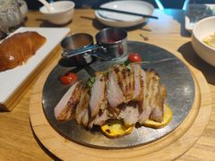 炭烧猪颈肉-小大董·烤鸭(五棵松店)