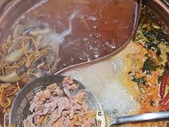 -洱火云南酸菜牛肉火锅(石景山当代商城店)