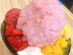 新鲜草莓棉花甜-Ice Monster冰馆·CNN评选全球十大甜品(国贸商城店)