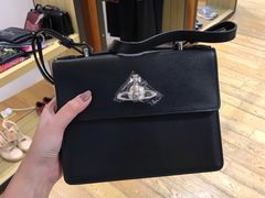 -Vivienne Westwood(上海来福士广场店)