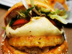 -The Habit Burger Grill 哈比特汉堡(世博店)