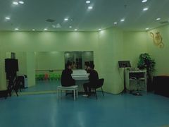 -皇家茱莉亚艺术明星训练基地