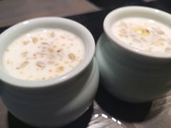 果仁老酸奶-壹号院音乐餐厅•烤全羊•新疆菜(浐灞店)