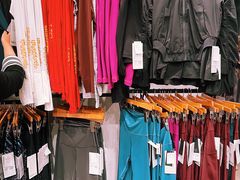 -lululemon(比斯特购物村店)