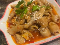 酸辣无骨鸡爪-一品鱻石锅鱼