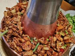 -老佛爷炭火蛙锅直营(清滨路总店)
