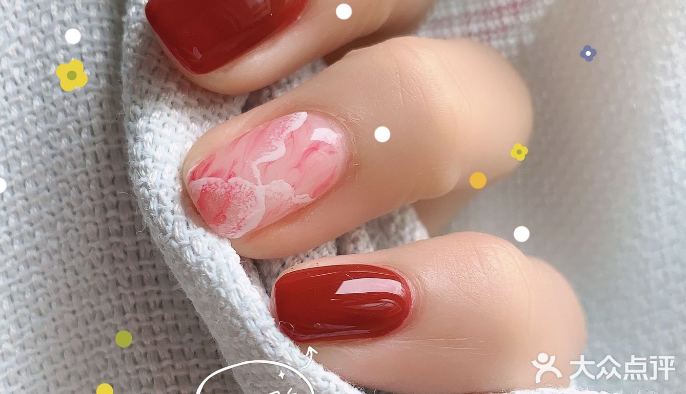 美甲里封着💅湖水中的落日红霞伴着金色夕阳的闪亮