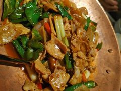 邹皮椒小炒肉-云海肴·汽锅鸡·云南菜(高德置地店)