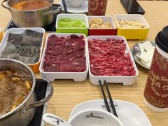 -杨老板·海鲜集市火锅·鲜切牛肉(中防万宝店)
