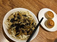 -清真吴记门钉肉饼·喜多利