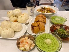 -李与白包子铺(桐梓林店)