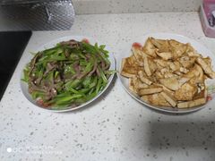 -乐禧母婴全自营月嫂(宝山店)