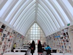 -钟书阁(松江泰晤士小镇店)