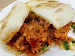 牛肉夹馍-代四孃牛华豆腐脑美味小食(总店)