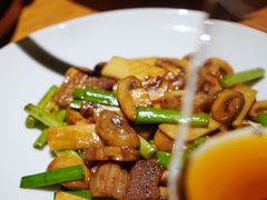 冬笋炒蘑菇-新荣记(西溪湿地店)