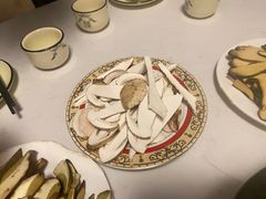 -菌之家·专业纯野生菌火锅·特色炒菌
