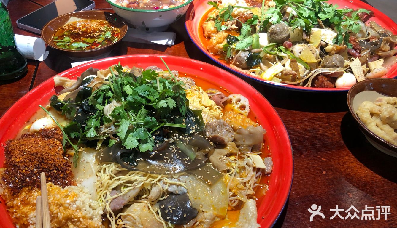 李炮盘装麻辣烫