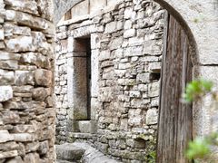 -高荡千年布依古寨旅游景区