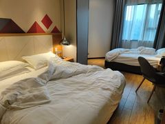 -柏曼酒店(广州天河体育中心林和西地铁站店)