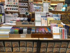 -猫的天空之城概念书店(印象城购物中心店)