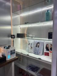 -Tloml salon