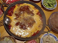 -旧街市鲜货老火锅(大光路店)