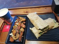 -八月美食小馆(银泰城总店)