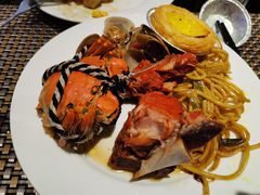 个吃大闸蟹-青岛颐海花园酒店总店·自助餐厅