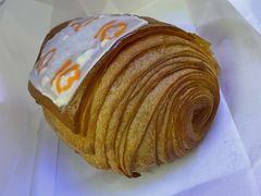 橙子巧克力可颂-MEEBO KAFEE米咖焙坊(虹桥路店)