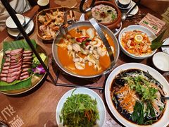 -老滇山寨•云南特色菜•地方菜•民族风情歌舞表演(金碧店)