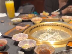 -铭牛烧肉·和牛海鲜自助(高新月牙湖店)