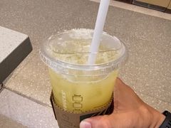 -星巴克(西安李家村万达店)