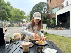 -J Create城市露营咖啡·简餐·宠物(上海动物园店)