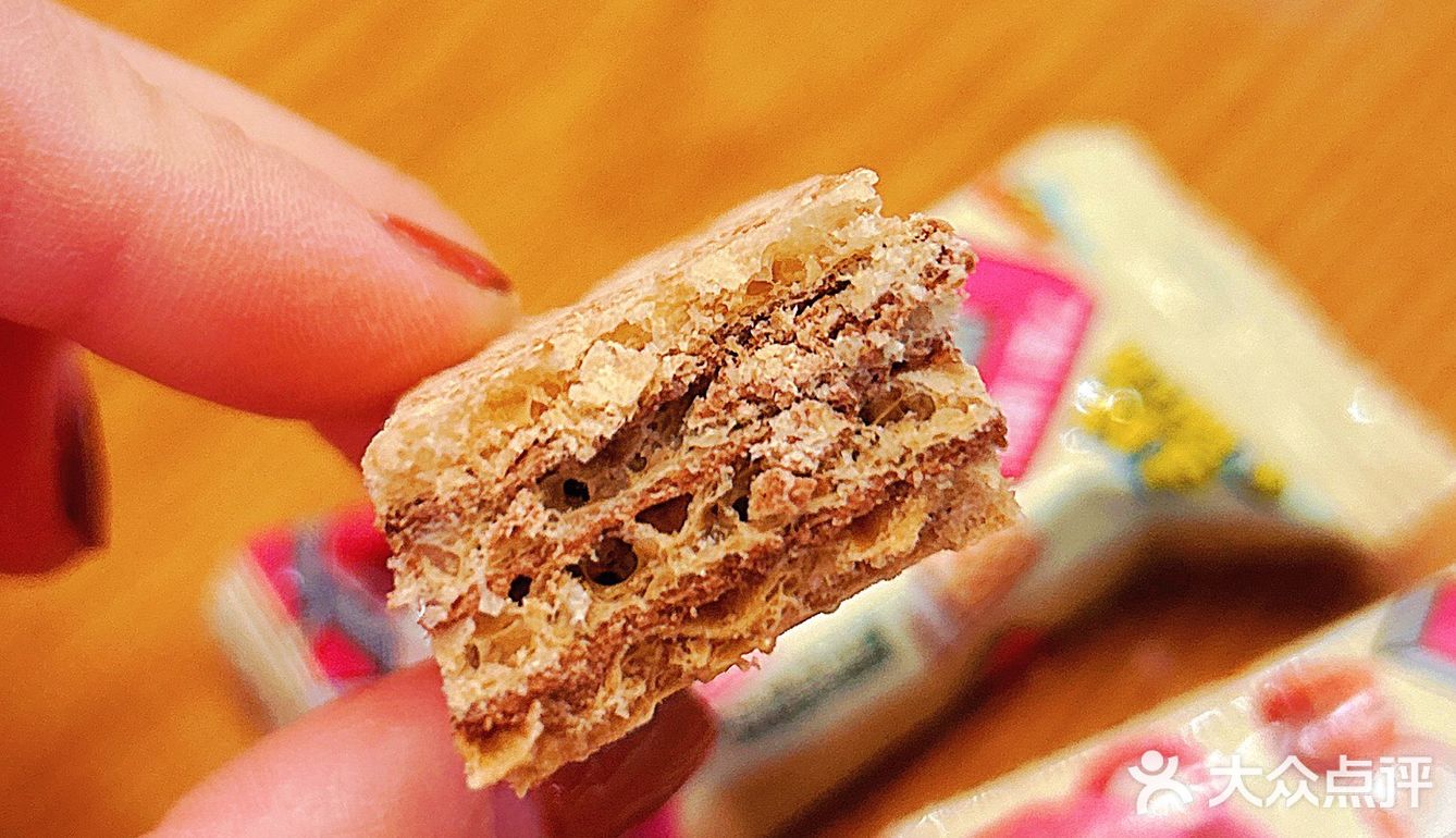 迪士尼奶痞7️⃣层威化🥪 真的很香脆 还有榛子味哦🌰
