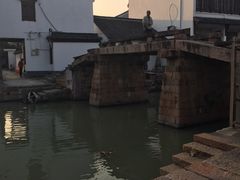 -丝绸小镇荻港古村