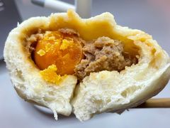 咸蛋黄超人包-老陶包子铺(南大西南村店)