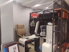 -肆兮眼镜·蔡司·徕卡战略合作店(大坪店)