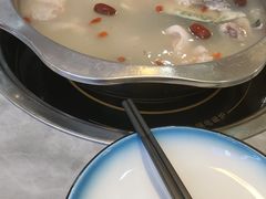 -光头药膳鸡(莱茵小镇店)