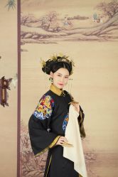 点击看大图 -盘子女人坊古装写真摄影(天津总店)