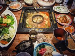 -老牌坊云南鱼豆花火锅(哈西万达店)