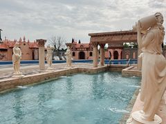 -泉城欧乐堡戏水湾艺术养生温泉